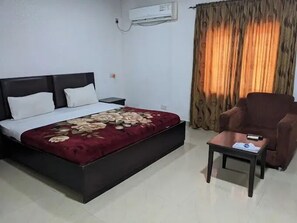 Deluxe Room, Balcony, City View