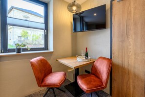Basic Double Room, 1 King Bed, City View