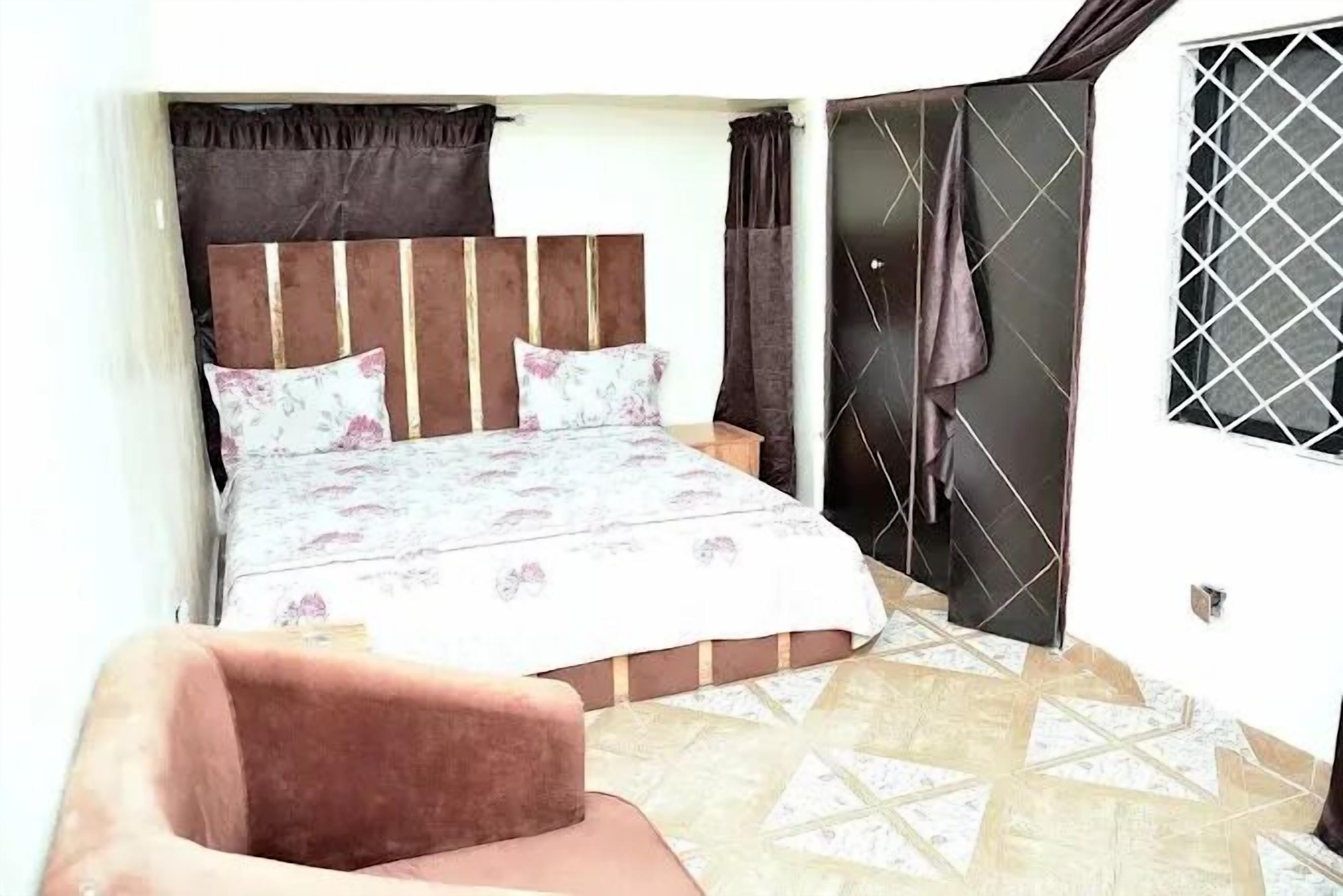 Deluxe Room, Balcony, City View | Desk, laptop workspace, blackout curtains, soundproofing