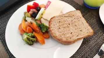 Desayuno continental incluido todos los días