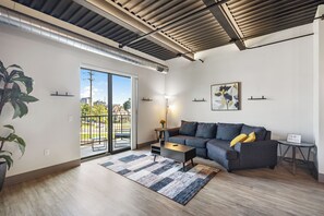 TV, fireplace - Luxury Downtown Condo with Fire Place (Kalamazoo)