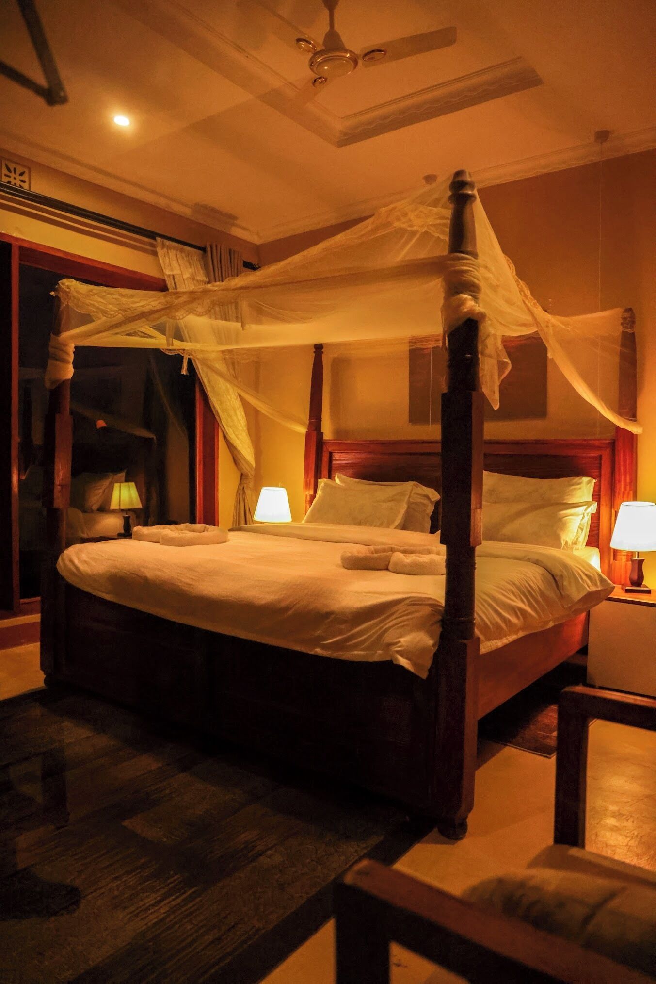 Premium bedding, in-room safe, free WiFi, bed sheets