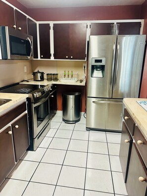 Microwave, oven, stovetop, dishwasher