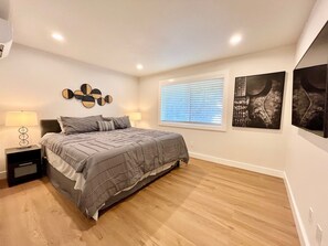 4 Schlafzimmer, Schreibtisch, Bügeleisen/Bügelbrett, kostenloses WLAN