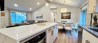 Snap-Worthy Cliffside Modern 4bed / 2Bath Home w/ AC, WIFI & Plenty of Parking!