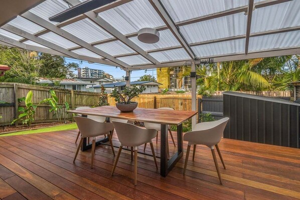 Outdoor dining