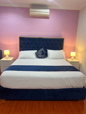 Iron/ironing board, WiFi, bed sheets