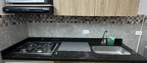 Mikroaaltouuni, uuni