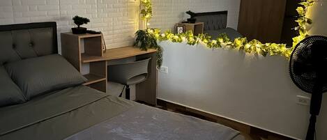 1 bedroom, iron/ironing board, internet, bed sheets