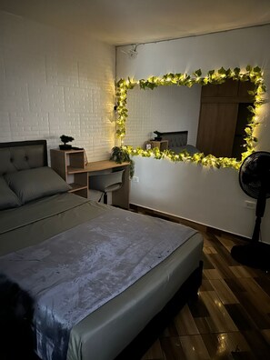 1 sovrum, strykjärn/strykbräda, internet och sängkläder