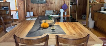 Gorgeous Timber Frame Home in Ashfield - 4 bedrooms, 3 bathrooms and Sauna