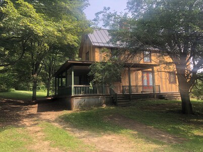 Gorgeous Timber Frame Home in Ashfield - 4 bedrooms, 3 bathrooms and Sauna