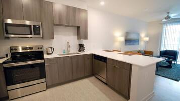 Tủ lạnh, lò vi sóng, lò nướng, bếp nấu