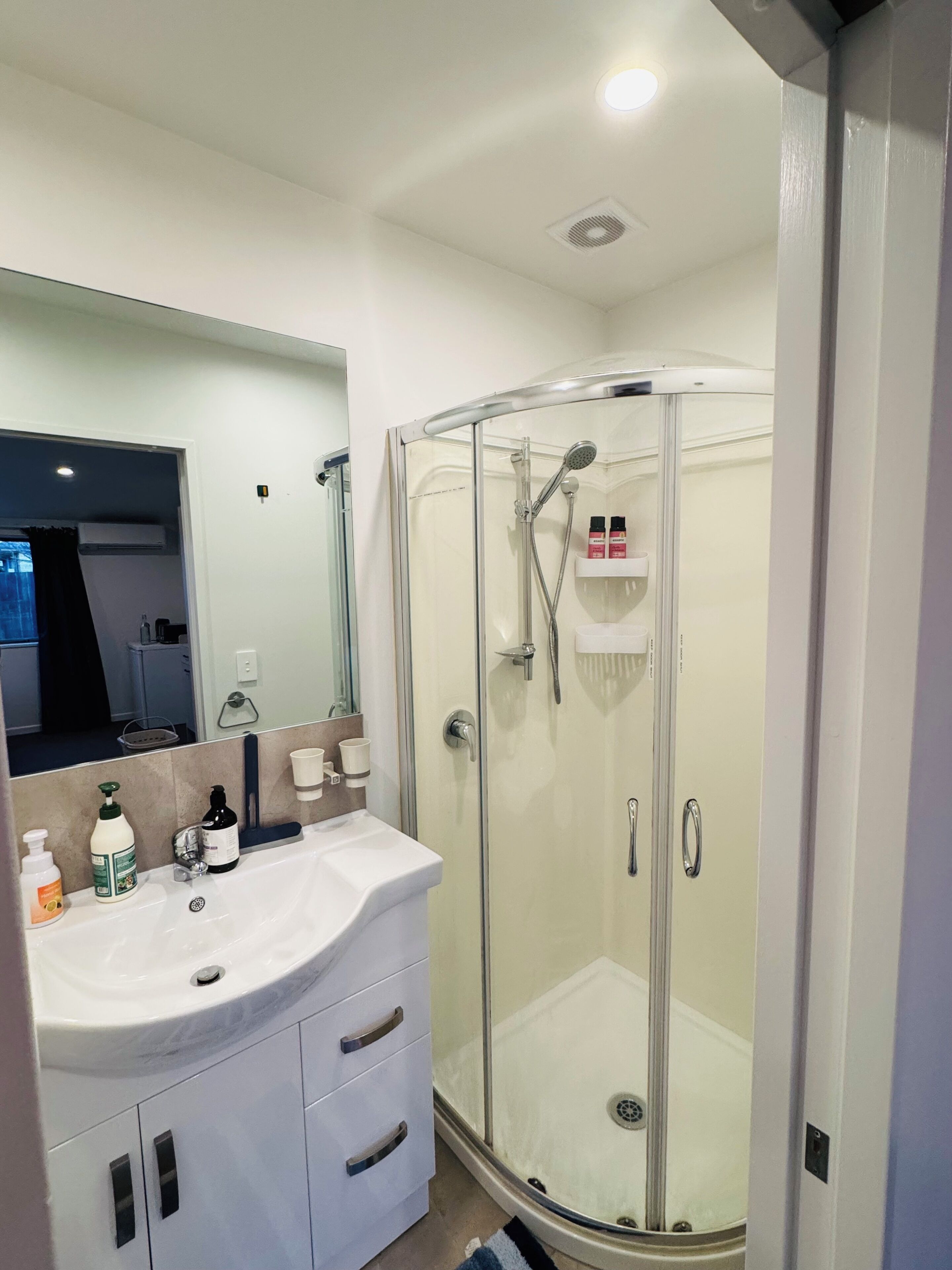 風筒、提供毛巾、番梘、洗頭水