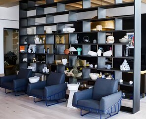 Interior - Midtown Atlanta Luxury Suite (Atlanta)