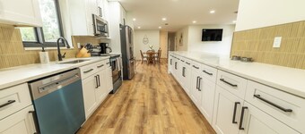 Bright & Roomy Okeechobee Stay w/ Workspace