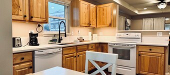 Cozy Bungalow w/ Yard • Near Parks & Hospital