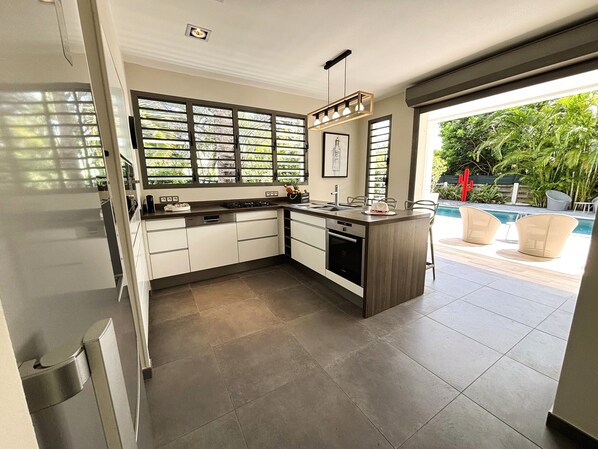 Microwave, oven, stovetop, dishwasher