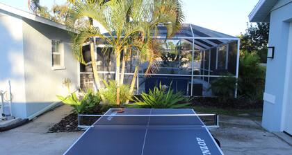 "The Sweet Spot" 3/2 Pool Home With Golf Cart in the Heart of Olde Englewood