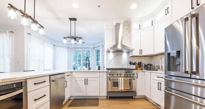 Spacious Chevy Chase 7BR – Quick DC Access