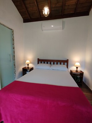 2 makuuhuonetta, silitysrauta/-lauta, internet, vuodevaatteet