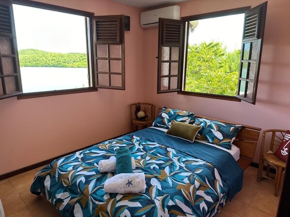 2 habitaciones, escritorio, tabla de planchar con plancha y wifi gratis 