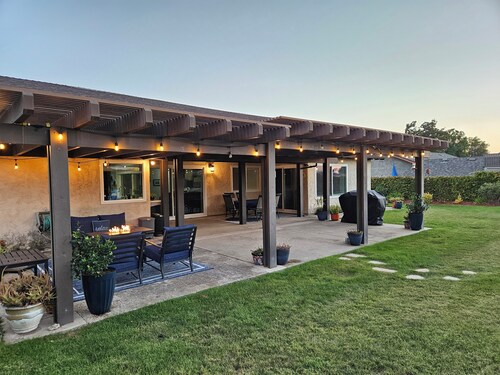 Charming 3-bedroom house in lovely Simi Valley with AC