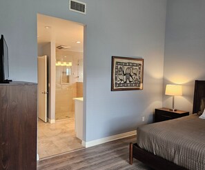3 chambres, fer et planche à repasser, Wi-Fi, draps fournis