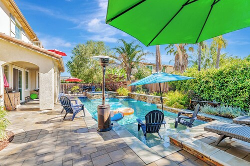 Gilroy Oasis: Spacious 5-bedroom house in charming Gilroy