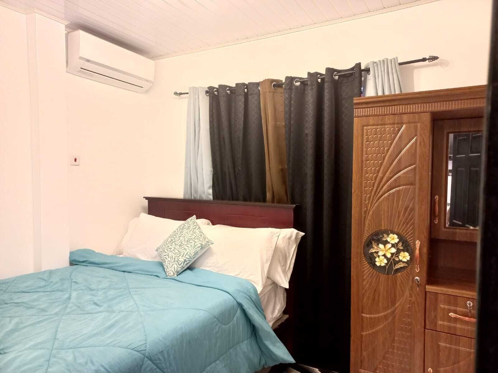 2 chambres, fer et planche à repasser, accès Internet, draps fournis