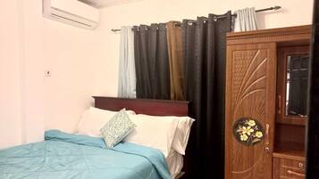 2 chambres, fer et planche à repasser, accès Internet, draps fournis