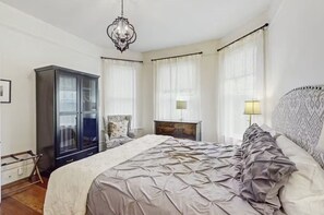 1 chambre, bureau, fer et planche à repasser, Wi-Fi