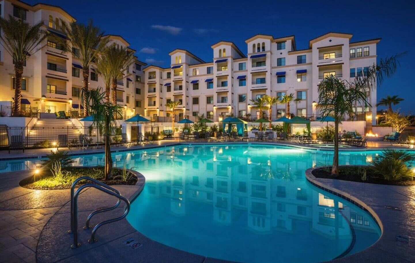 Et oppvarmet basseng