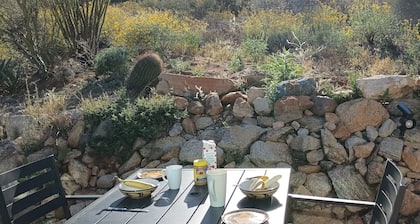 Nestled on Pusch Ridge Mountain in Oro Valley with full kitchen