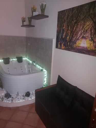 Norman Dream suite within walking distance of the majestic Cathedral of