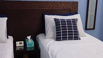 1 habitación, tabla de planchar con plancha, wifi y ropa de cama