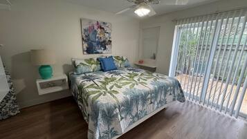 2 chambres, coffres-forts dans les chambres, bureau