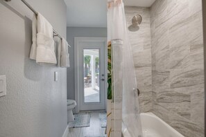 Towels - Drift and Dune Beach, Pet Friendly, Steps to Beach (Ponce Inlet)