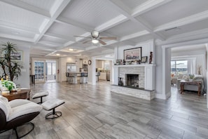 TV, fireplace, table football - Straight Outta Dockton-Waterfront, Pool and Dock (South Daytona)