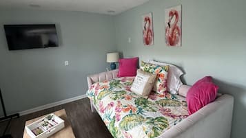 1 bedroom, iron/ironing board, free WiFi, bed sheets