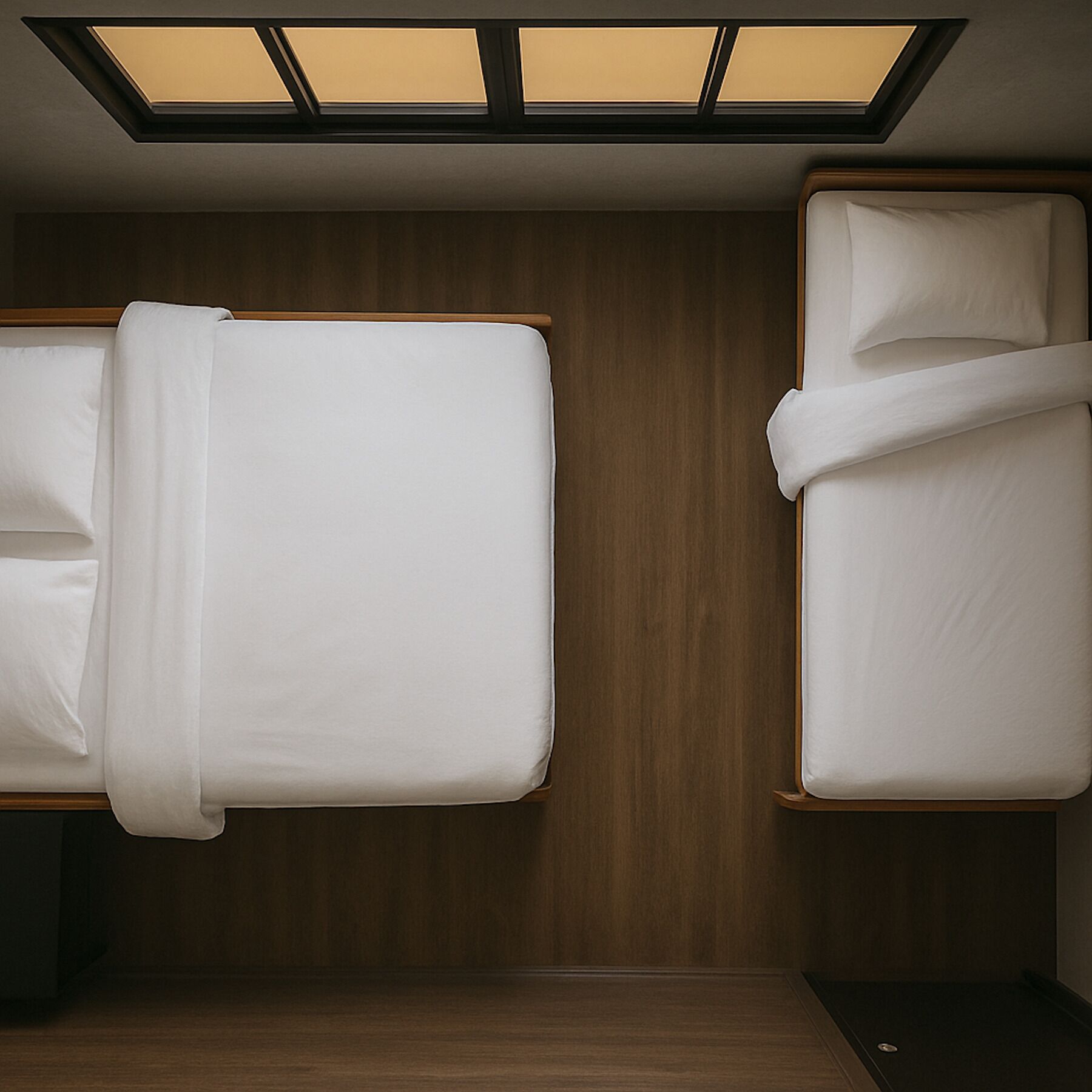 Large Box (Sleep 3) | Free WiFi, bed sheets
