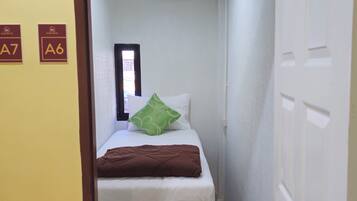 Mini Box | Free WiFi, bed sheets