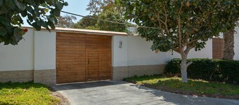 Casa Paracas by Wynwood House