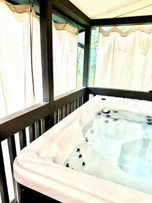 Bain à remous intérieur