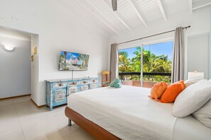 3 bedrooms, in-room safe, desk, iron/ironing board