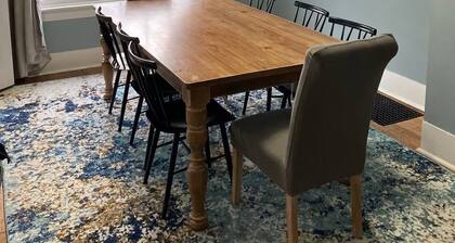 Wonderful 4-bedroom house with hot tub in Bellville