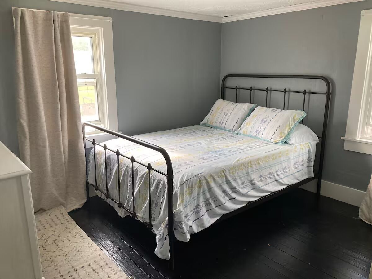 4 soverom, strykejern/-brett, wi-fi (inkludert) og sengetøy