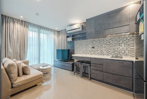Apartment, Balcony | Living area