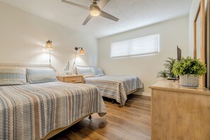 2 habitaciones, tabla de planchar con plancha, wifi y ropa de cama
