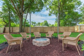 Property grounds - THE GARDEN HOUSE (Fort Walton Beach)